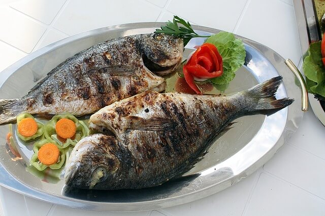 Fisch statt rotem Fleisch in der Mediterranen Diät