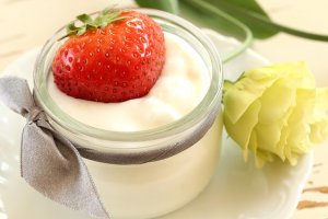Erbeeren im Joghurt